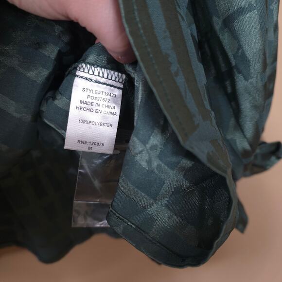 Entro Metallic Long Sleeve Mock Neck Blouse in Green Size M - Picture 8 of 10